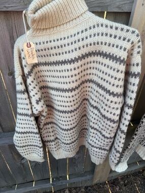 Source Unknown Cream & Brown Patterned Turtleneck Sweater